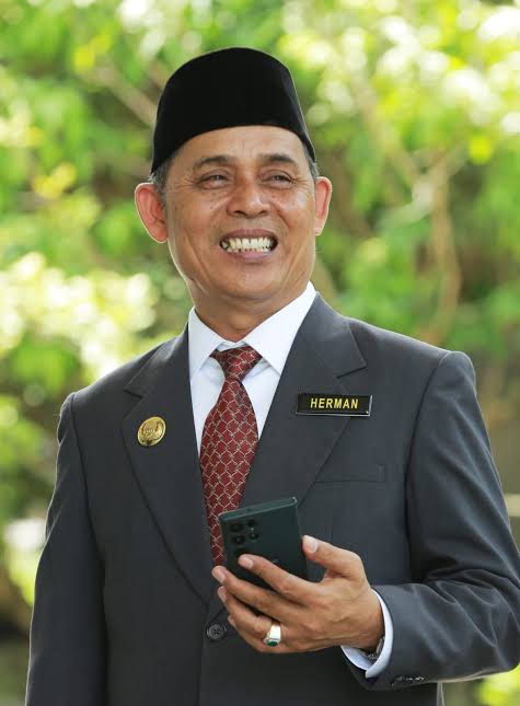 Masyarakat Apresiasi Haji Herman atas Dedikasi Membangun Inhil