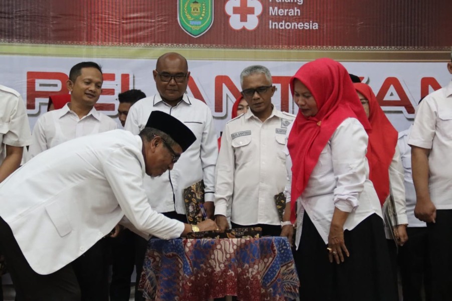 PMI Inhil Lantik Ketua PMI Kecamatan Masa Bakti 2025–2030