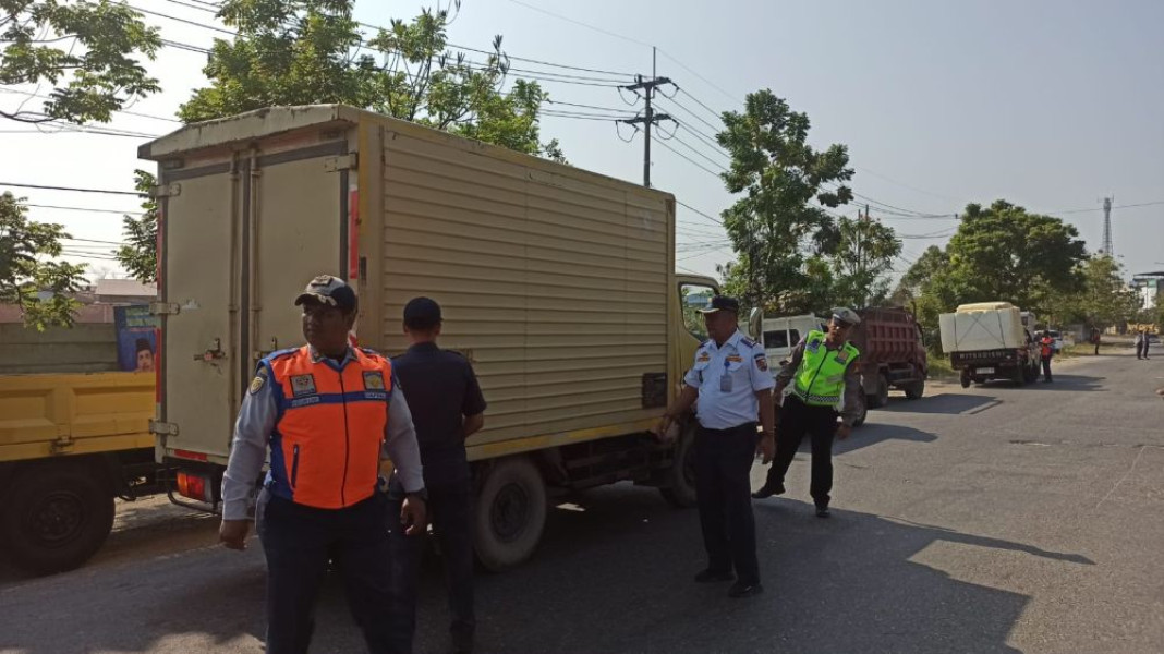 Tim Gabungan Gelar Razia Truk ODOL di Kota Pekanbaru