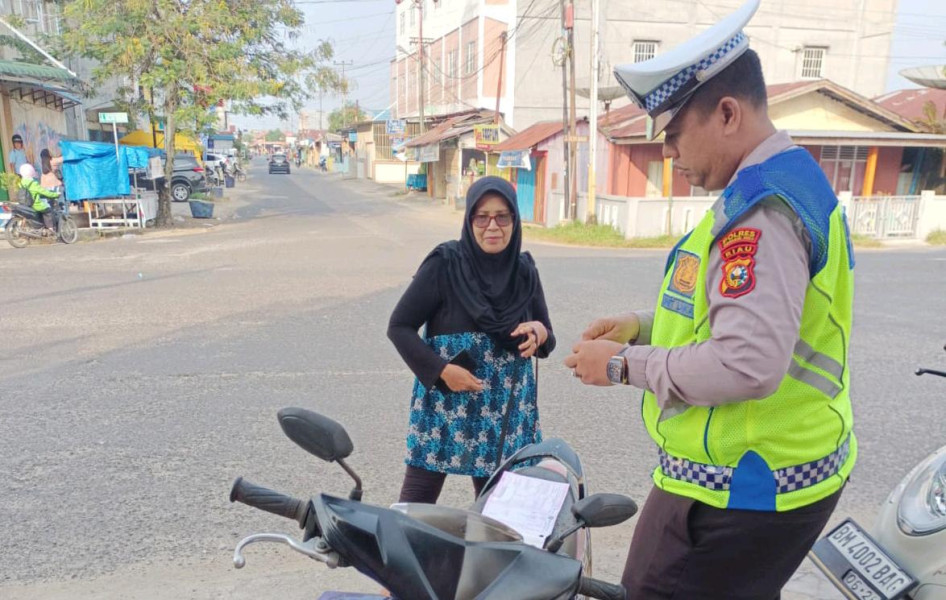 Satlantas Polres Inhu Tilang Puluhan Kendaraan Bermotor saat Operasi Patuh Lancang Kuning 2024