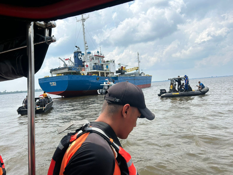 Tim SAR Cari ABK Kapal Tenggelam di Perairan Selat Air Hitam