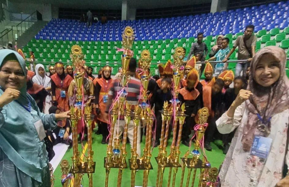 Gita Spansa SMPN 1 Bangko Borong 20 Piala di SOS se Sumatera