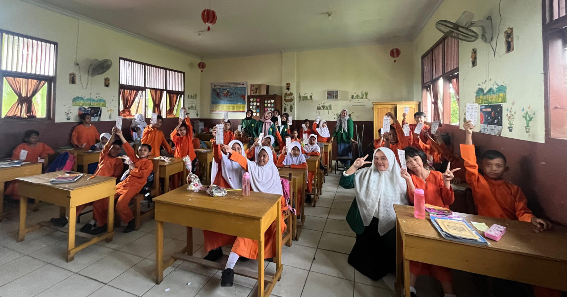 Mahasiswa UMRI Sosialisasi Tanggap Bencana Banjir di SD Negeri 148