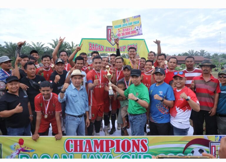 Pj Bupati Inhil Erisman Yahya Tak Netral?, Hadir Penutupan Turnamen Sepak Bola Bersama Bacalon Bupati