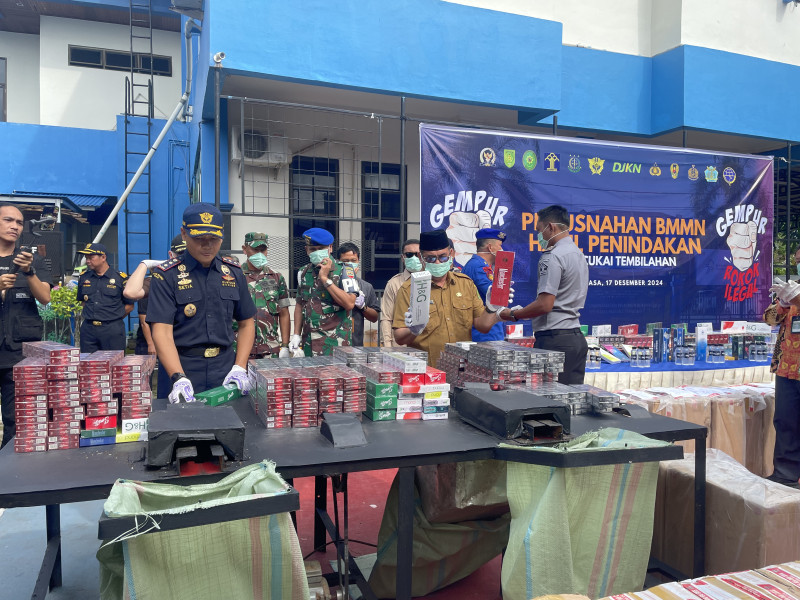 Barang Ilegal Senilai Rp 3.8M Dimusnahkan Bea Cukai Tembilahan
