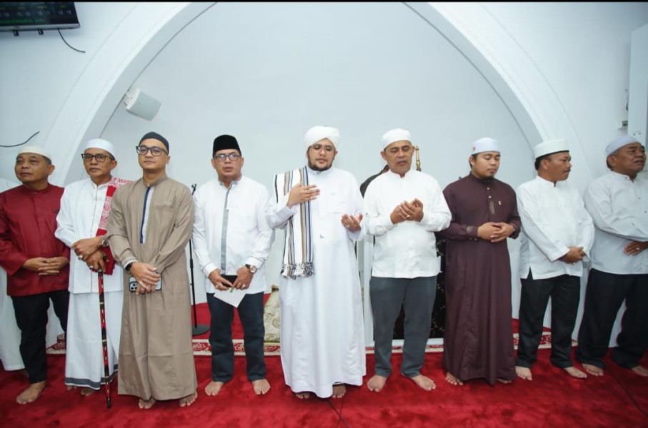 Haji Herman Hadiri Peringatan Maulid Nabi Muhammad SAW 1446 Hijriyah di Masjid Al Zain